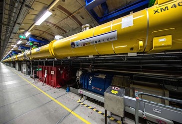 World's biggest X-ray laser generates first light World's biggest X-ray laser generates first light