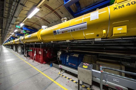 World's biggest X-ray laser generates first light Laser xfel xtl dn mx2 1876 hdr thumbnail