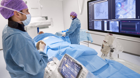 The Future of Image Guided Therapy is Here: Introducing Philips Azurion Philips azurion picture 2