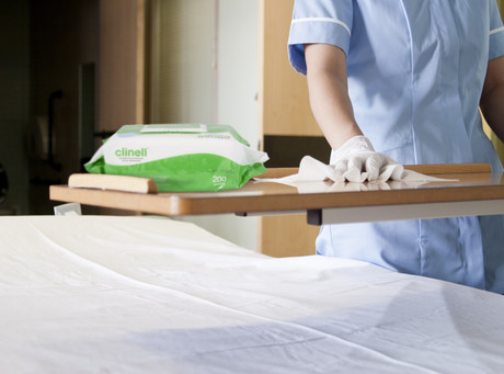 Reducing the risk of surface damage: compatibility is crucial Universal wipes