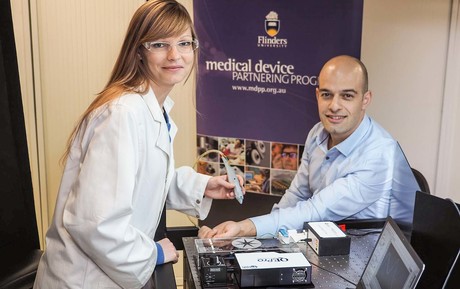 Cancer-detecting probe enters clinical trial Image001