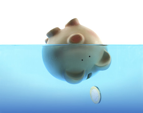 The nine biggest financial mistakes that trade businesses make Istock 000022125481medium