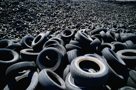 Turning old tyres into new roads 39172