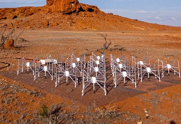 Dipoles in the desert Dipoles in the desert