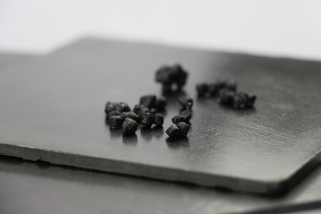 Fuel cells produced from recycled carbon fibres Recyclingintothebatteryinsteadofthegarbage
