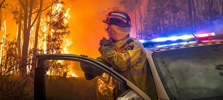 WA's ICT infrastructure to the rescue Mundaring fire 222 courtesy dfes incident photographer evan collis carousel