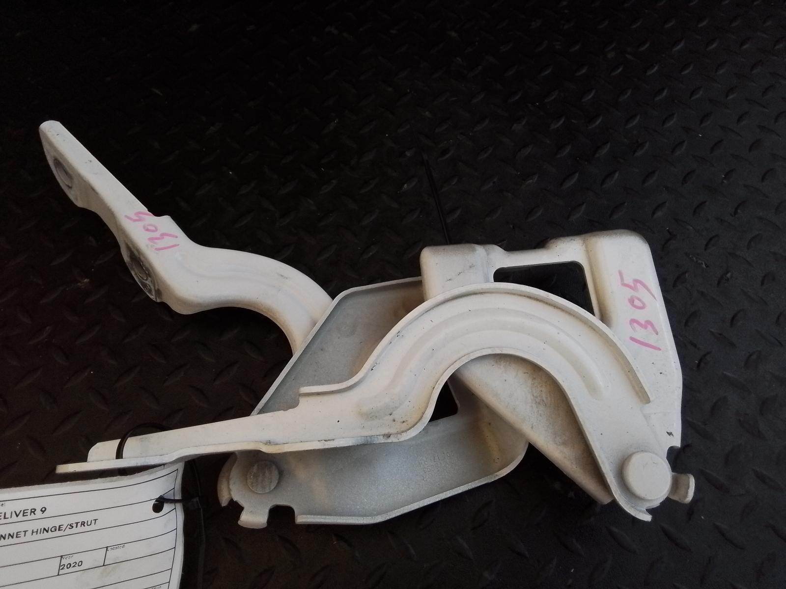 View Auto part Bonnet Hinge/Strut Ldv Deliver 9 2020