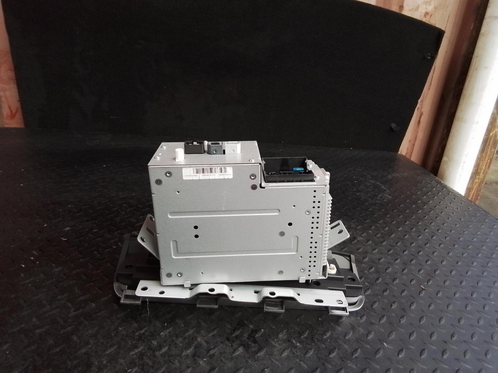 View Auto part Radio/Cd/Dvd/Sat/Tv Ldv Deliver 9 2020