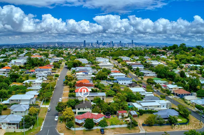 70 Sydney Avenue, CAMP HILL QLD 4152 House Sold