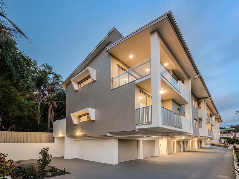 2/2a Dukinfield Street, BOWEN HILLS QLD 4006 House Leased