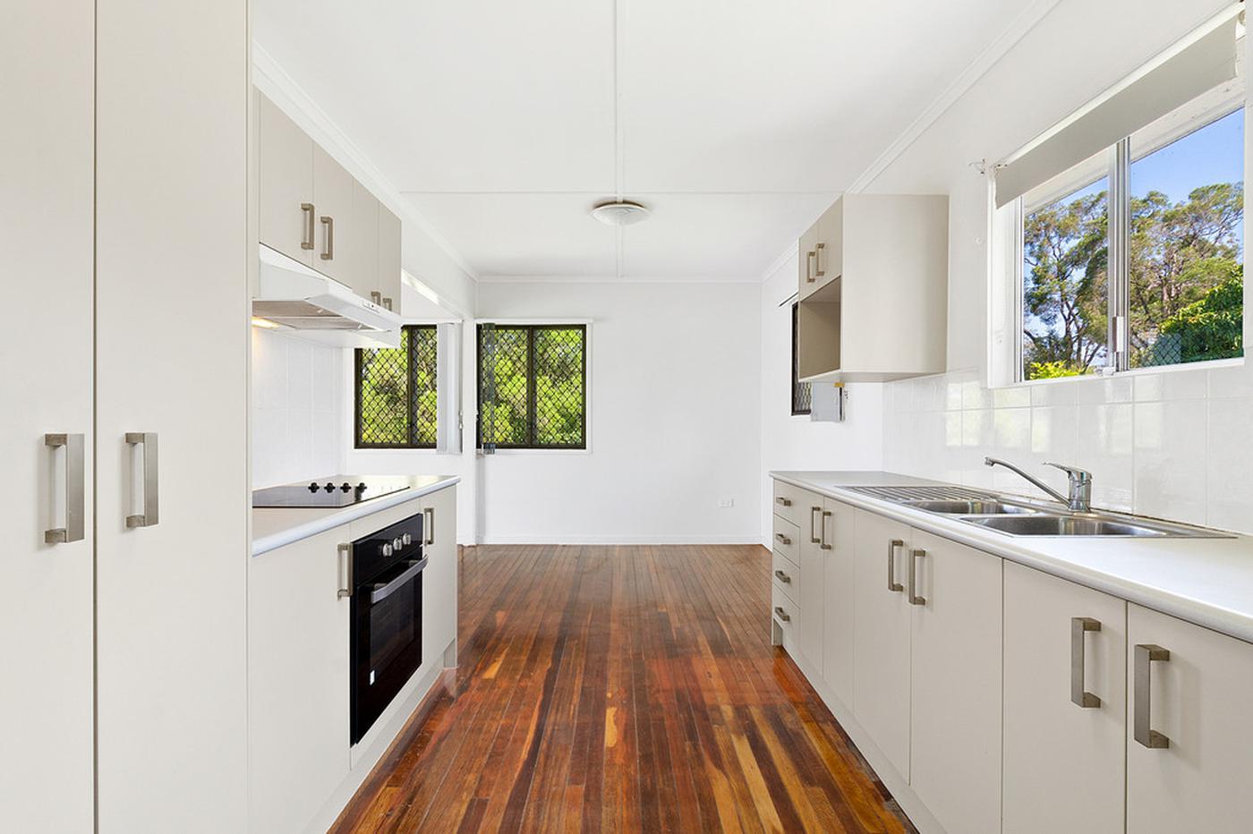 4 Clive Street