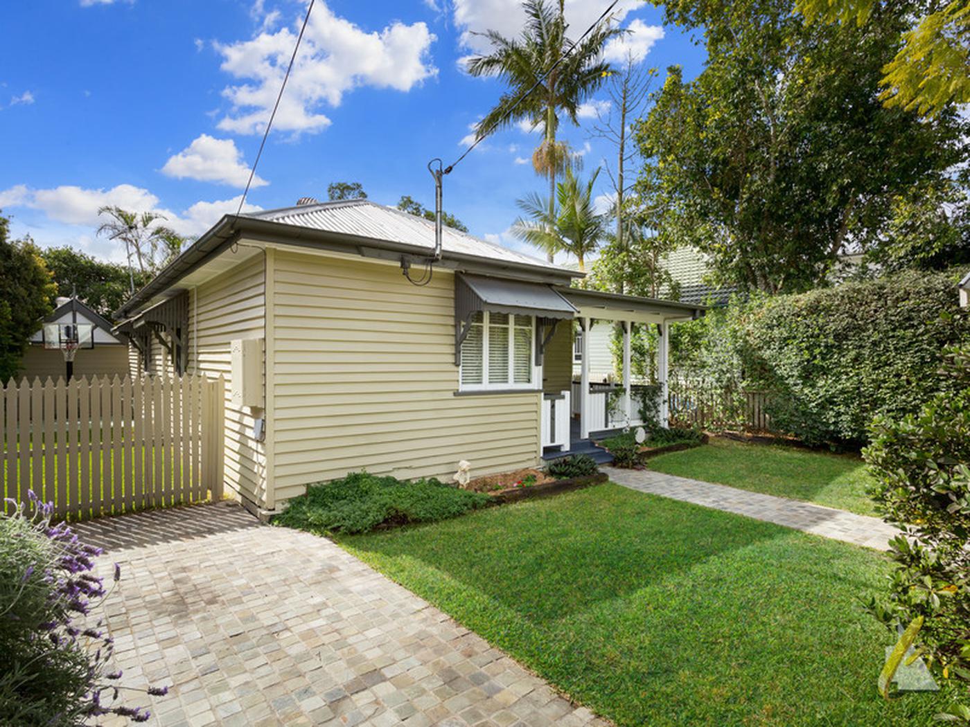 256 Verney Road East