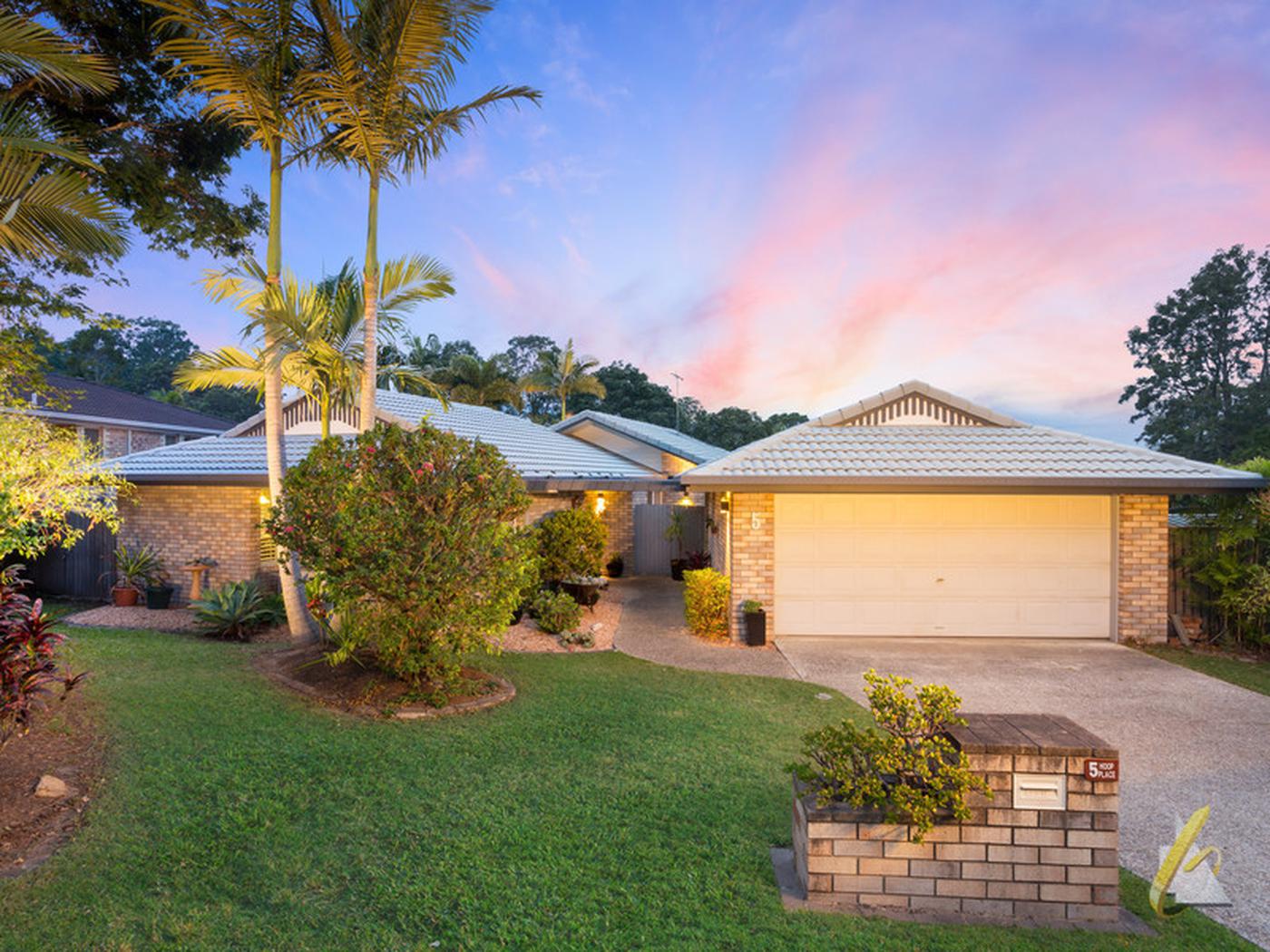 5 Hoop pl, FOREST LAKE QLD 4078 House Sold