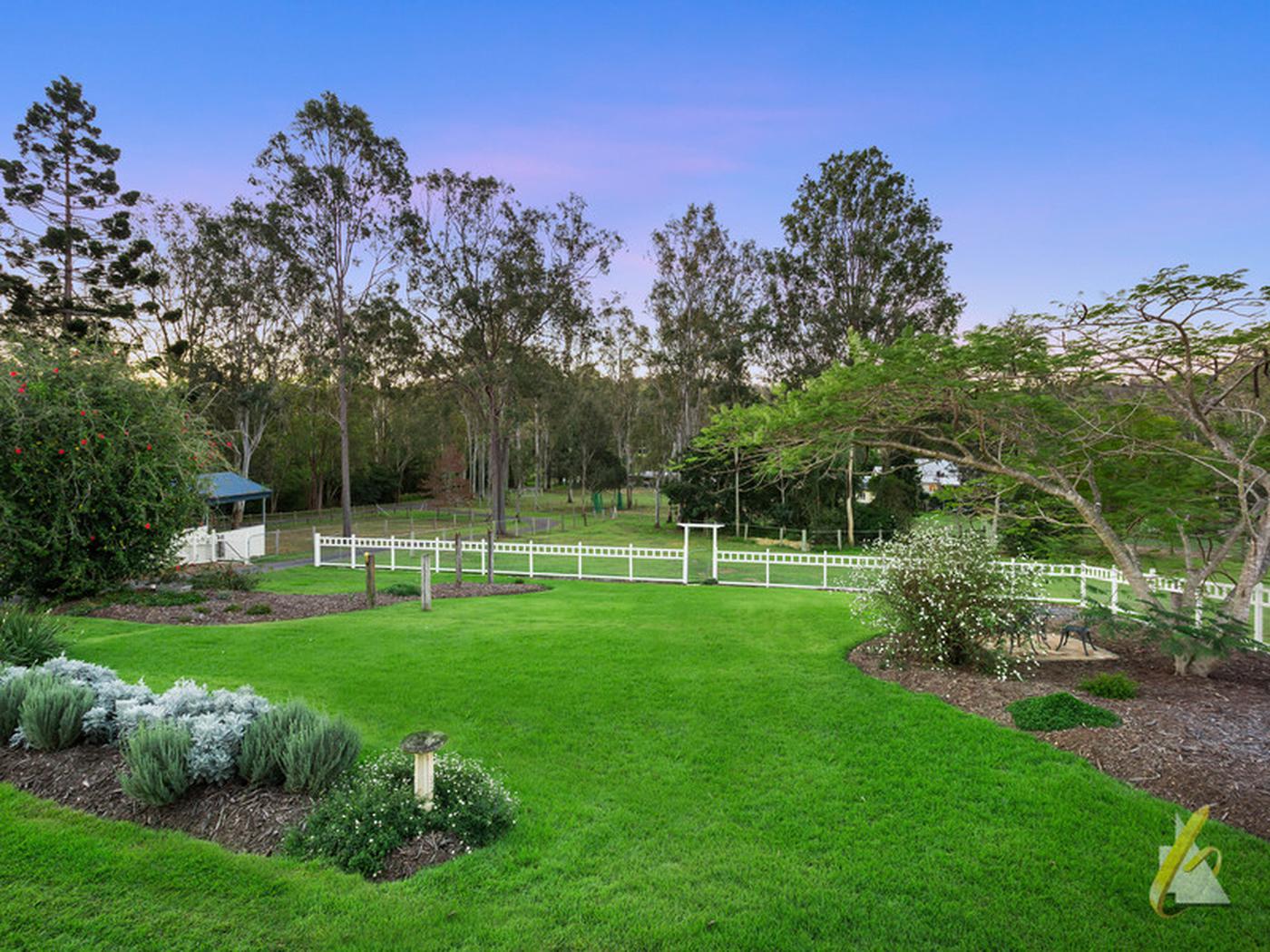 400 Mount Crosby Road