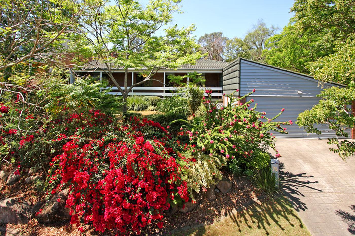76 Creekside Street
