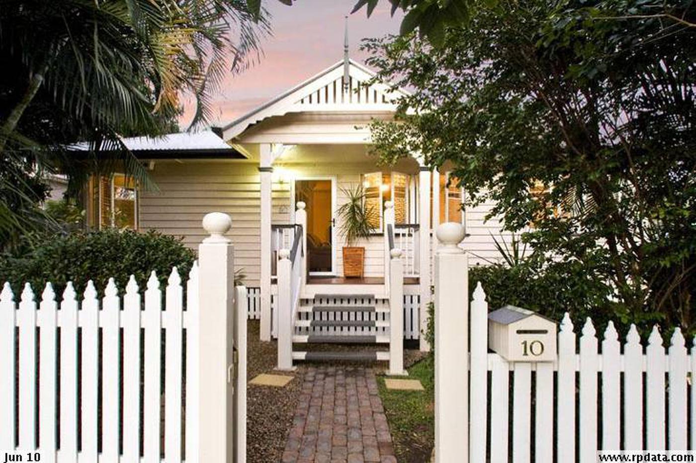 10 Cobden Street