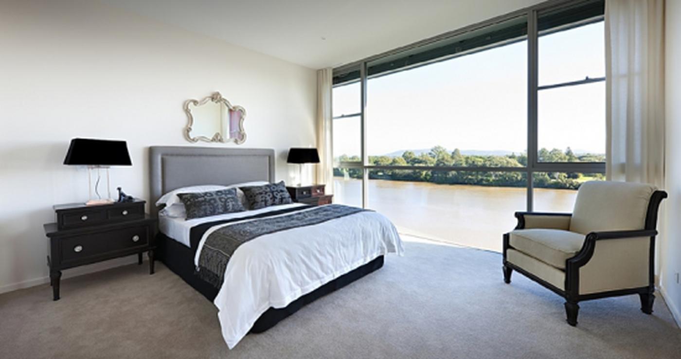 TENNYSON QLD 4105 Property Information