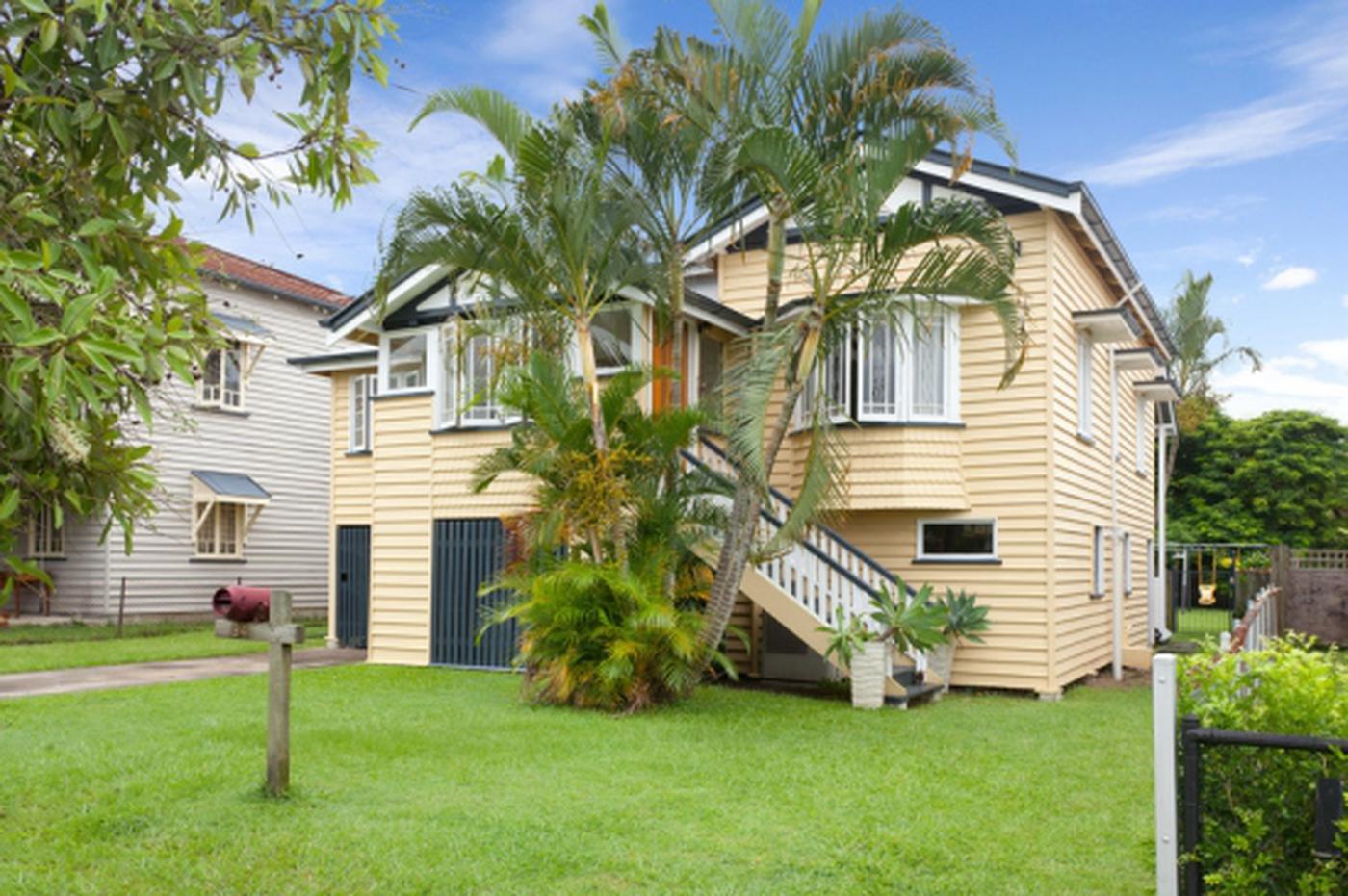 This property is not currently for sale or rent on https://brisbanerealestate.com.au