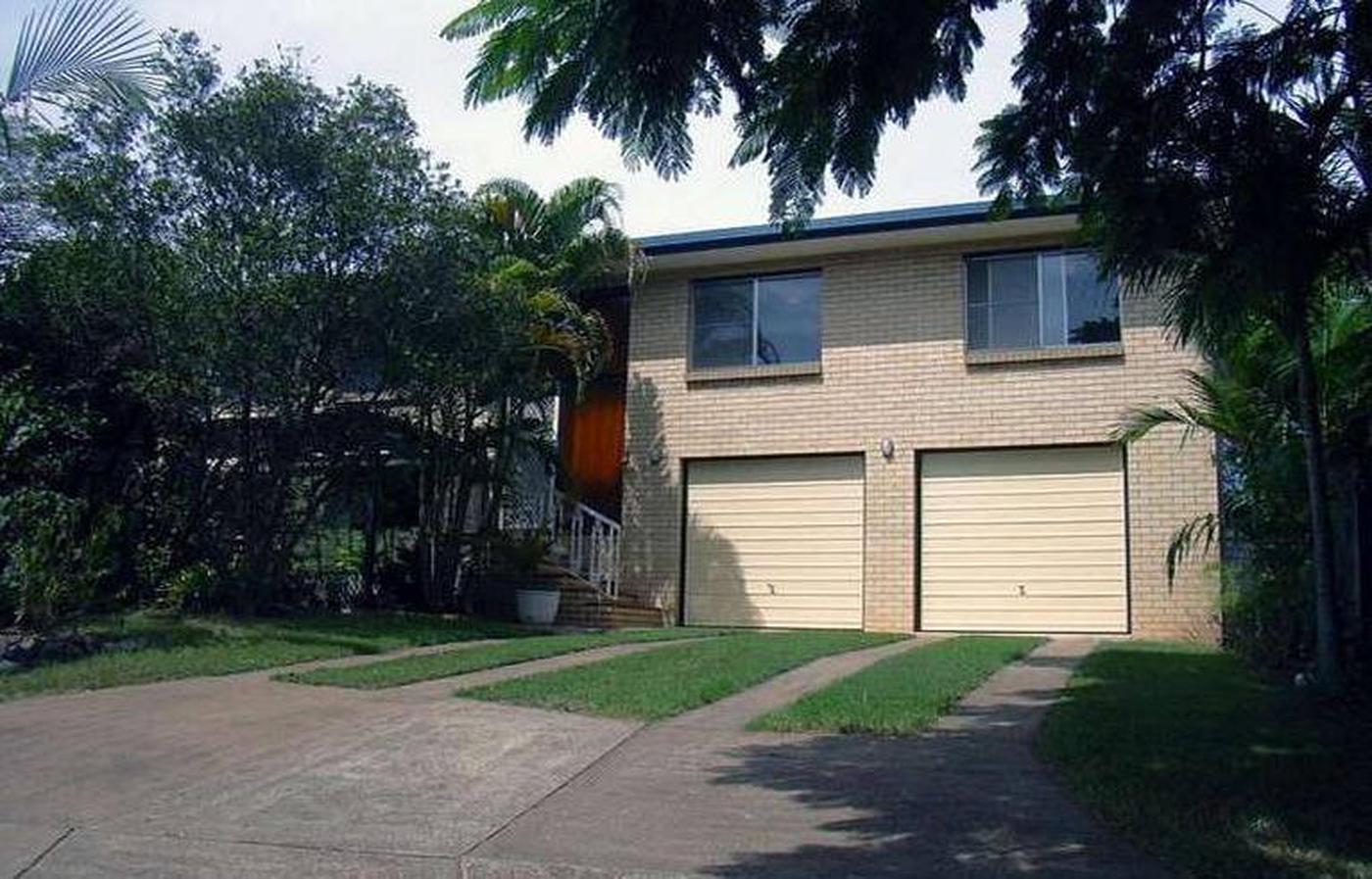 This property is not currently for sale or rent on https://brisbanerealestate.com.au