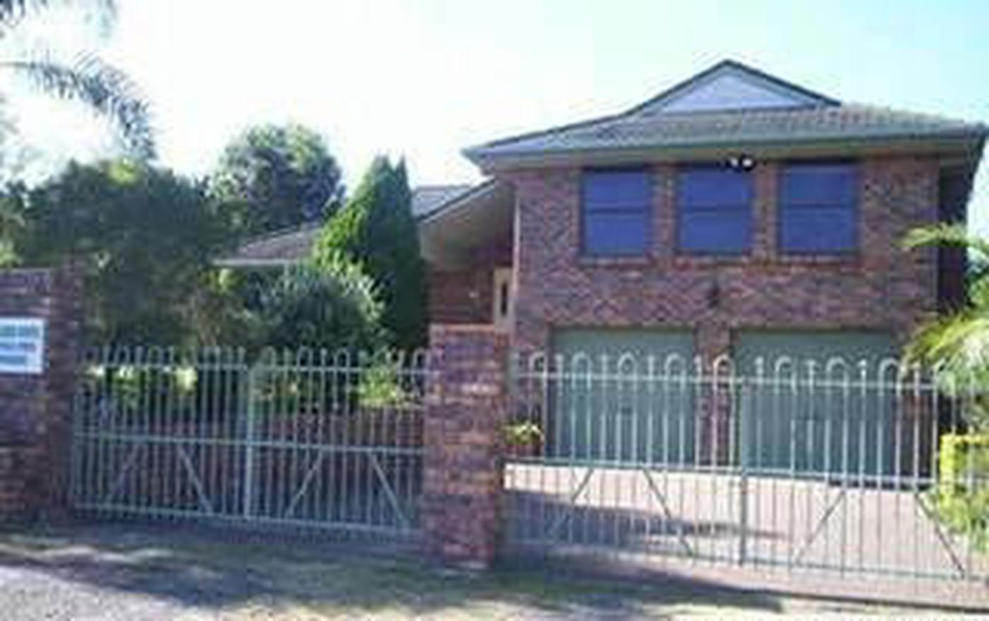 This property is not currently for sale or rent on https://brisbanerealestate.com.au