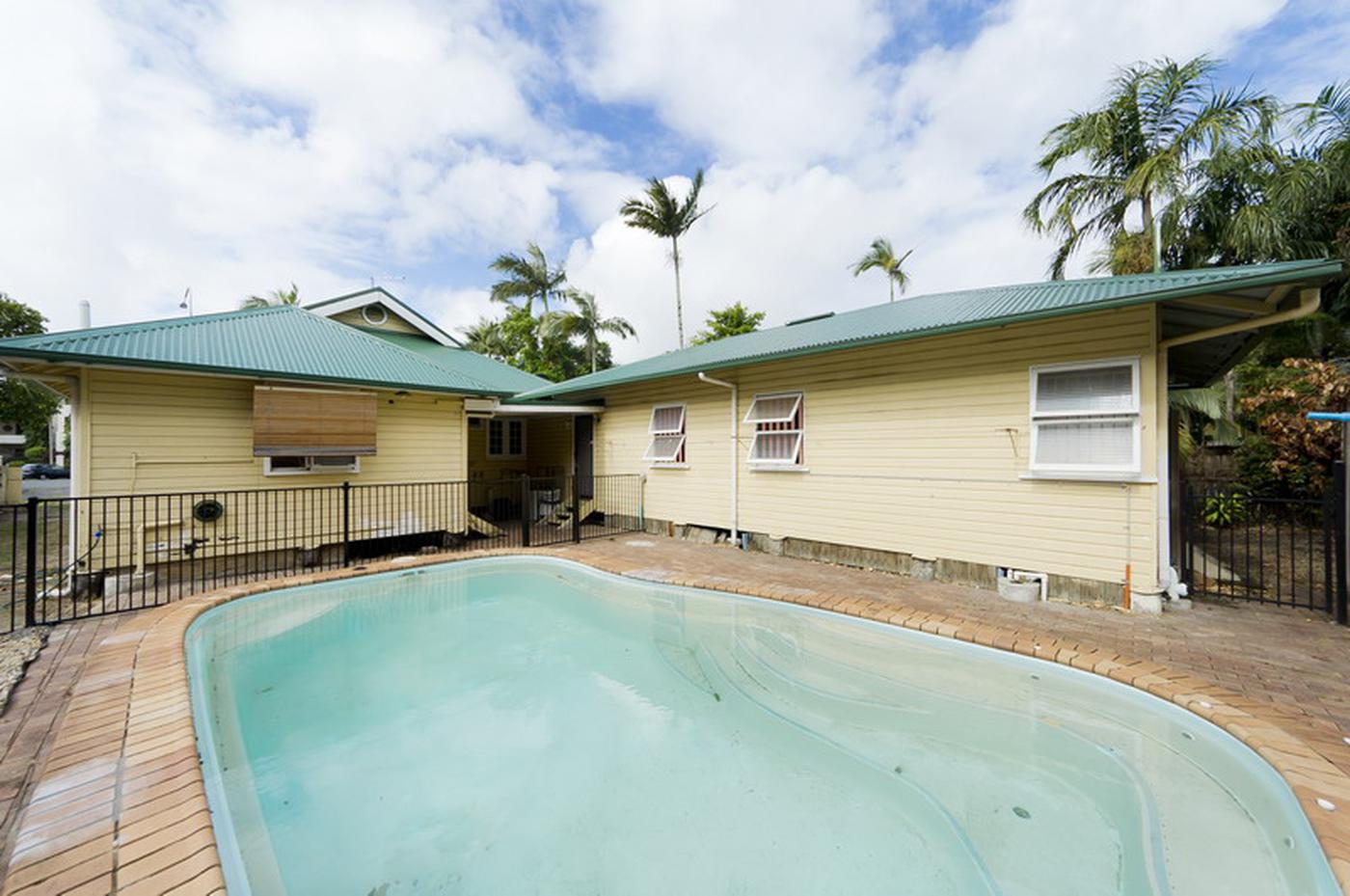 This property is not currently for sale or rent on https://brisbanerealestate.com.au