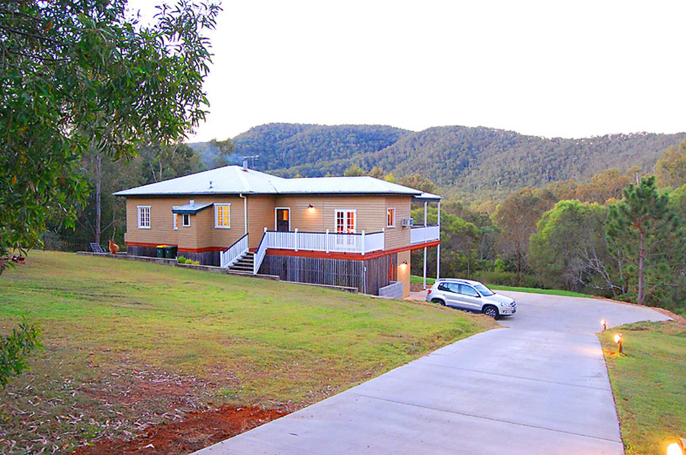 This property is not currently for sale or rent on https://brisbanerealestate.com.au