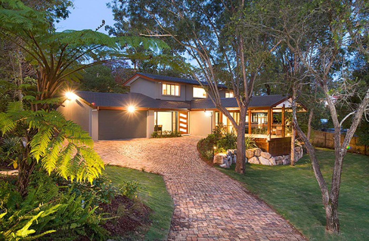 4 Spinkbrae St