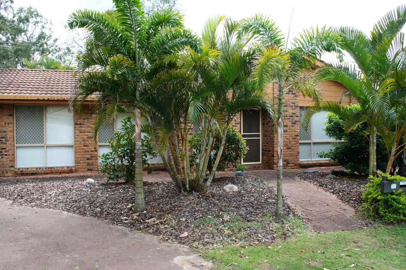 51 Gertrude Mcleod Cr