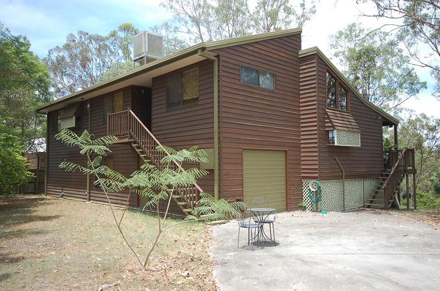 This property is not currently for sale or rent on https://brisbanerealestate.com.au