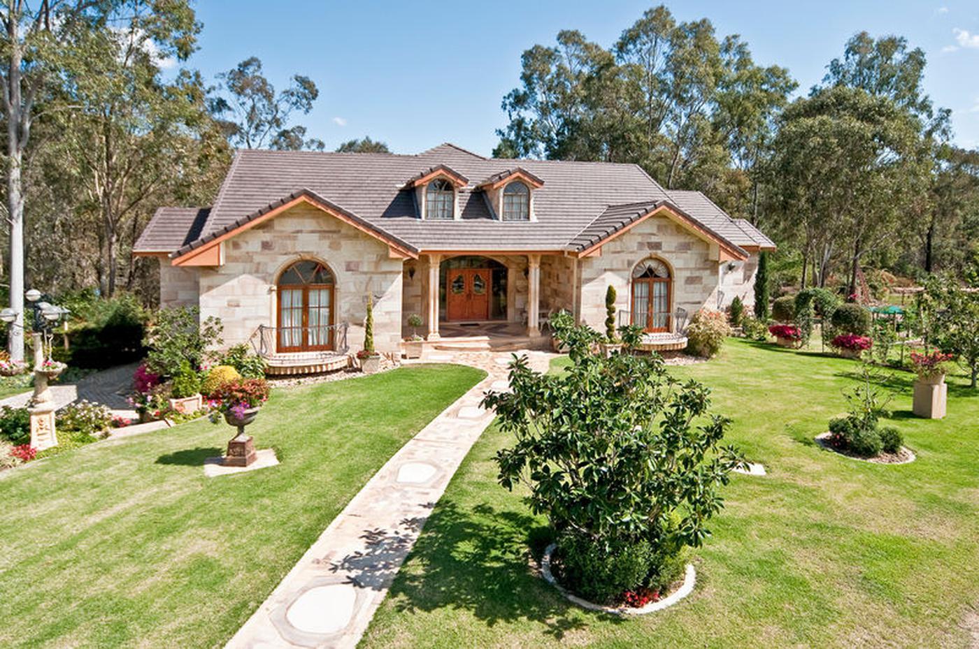 This property is not currently for sale or rent on https://brisbanerealestate.com.au