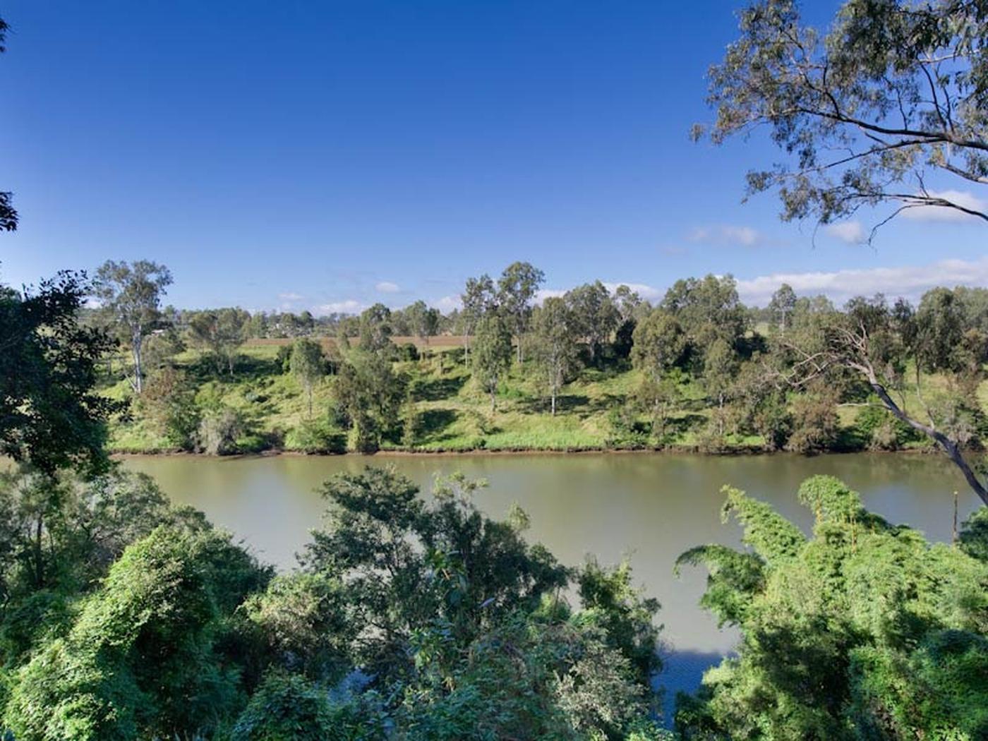 This property is not currently for sale or rent on https://brisbanerealestate.com.au