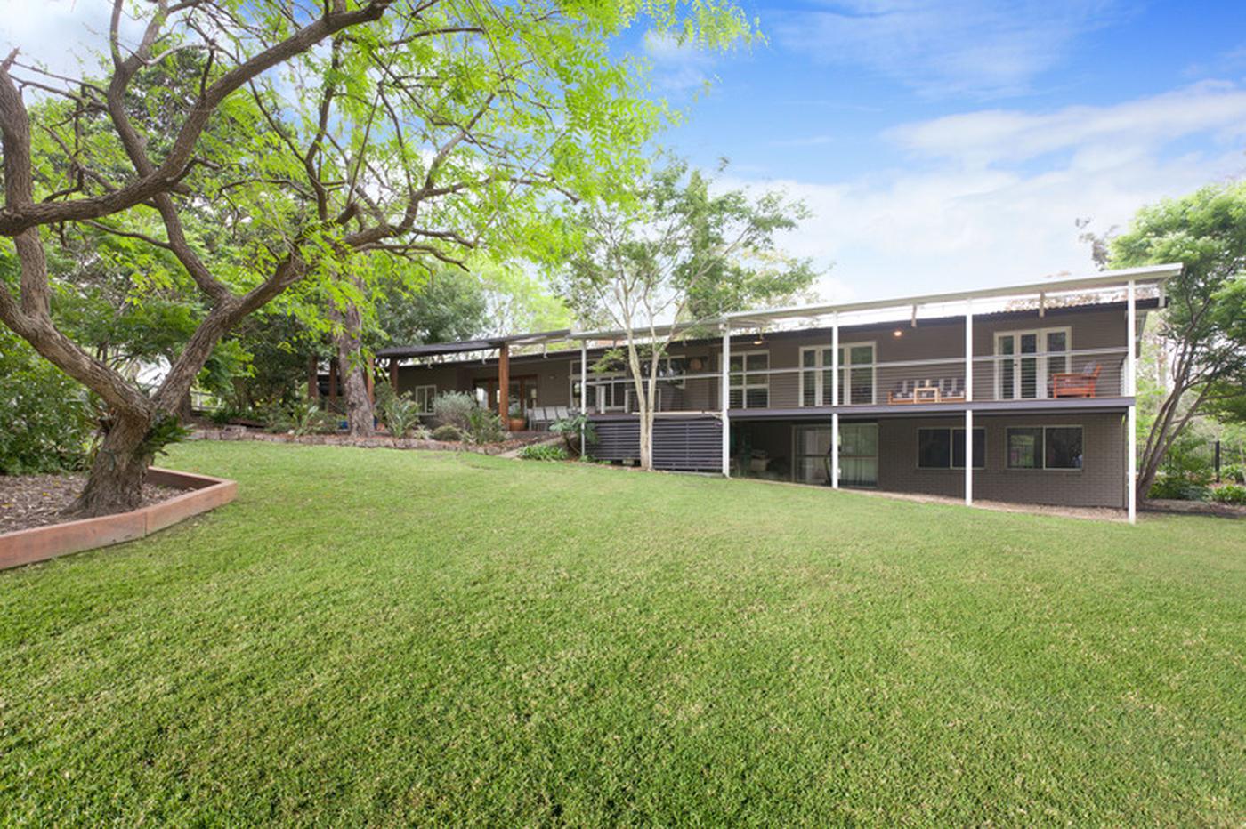 6 Deerhurst Street