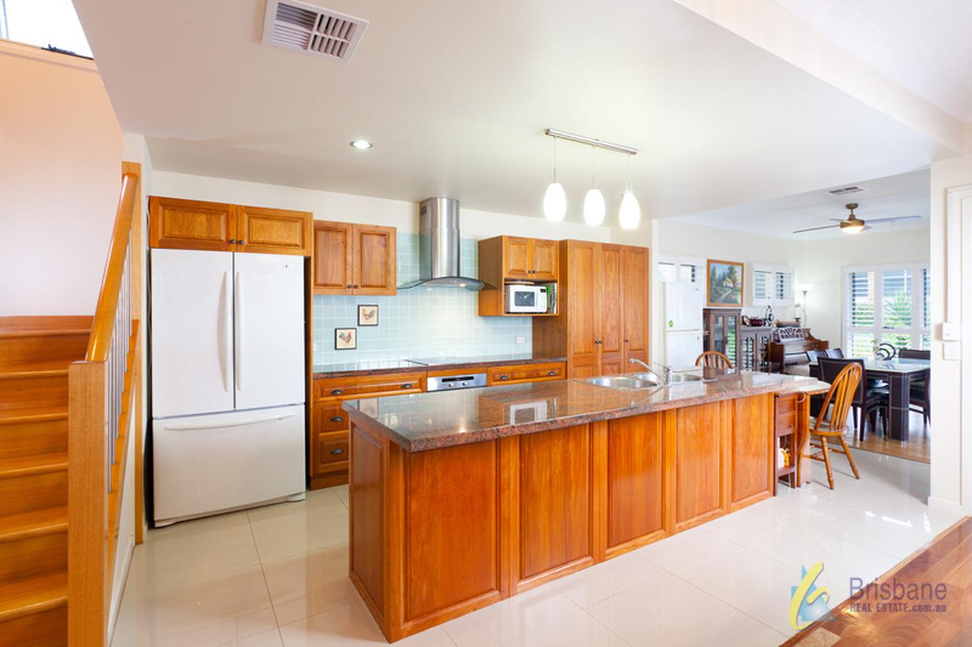 This property is not currently for sale or rent on https://brisbanerealestate.com.au