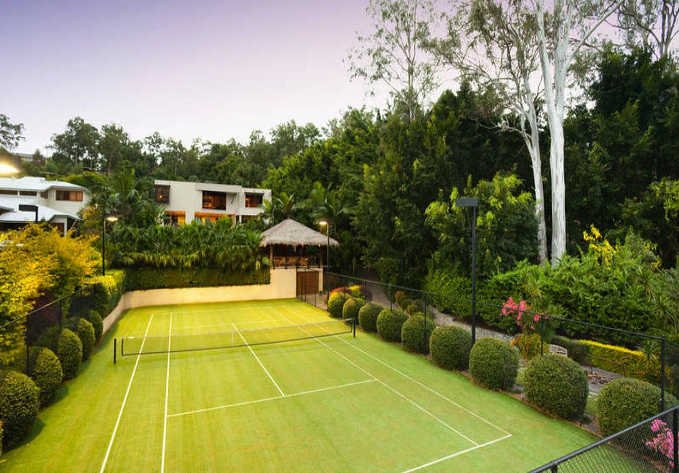 This property is not currently for sale or rent on https://brisbanerealestate.com.au