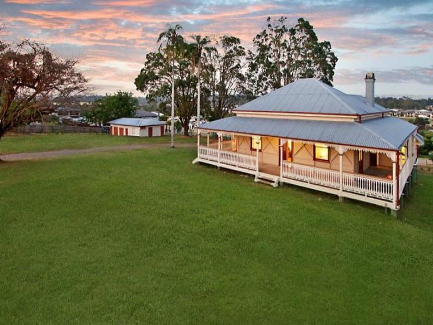 This property is not currently for sale or rent on https://brisbanerealestate.com.au