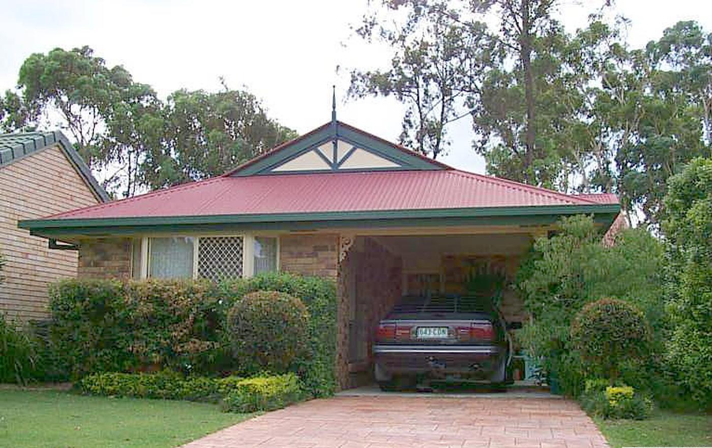 This property is not currently for sale or rent on https://brisbanerealestate.com.au