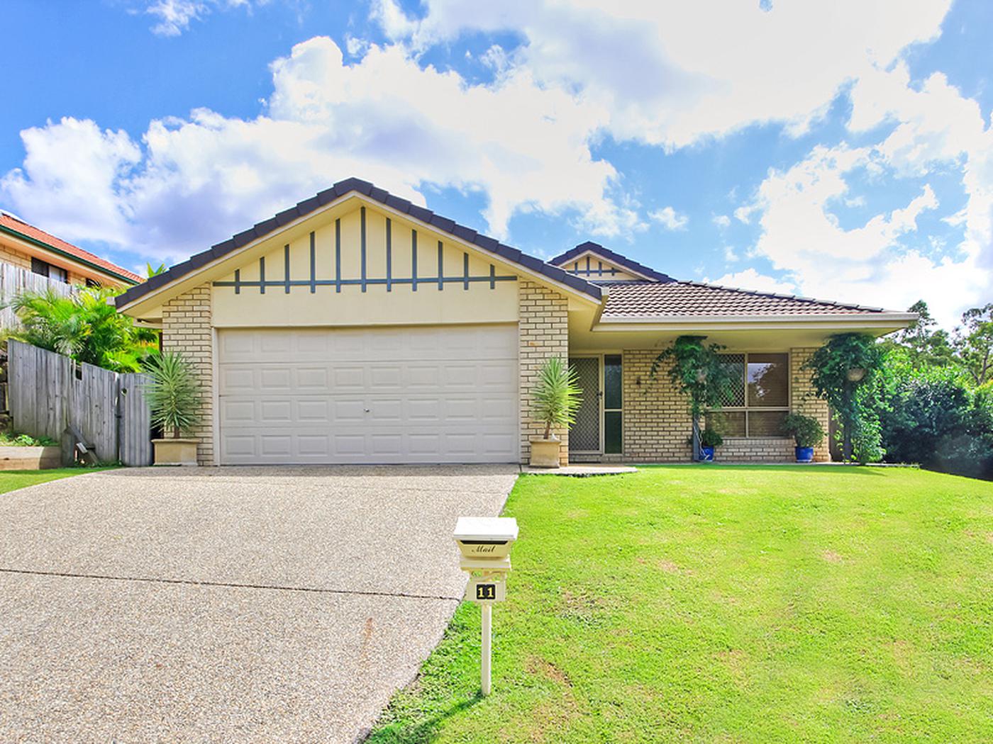 11 Beaufort Crescent