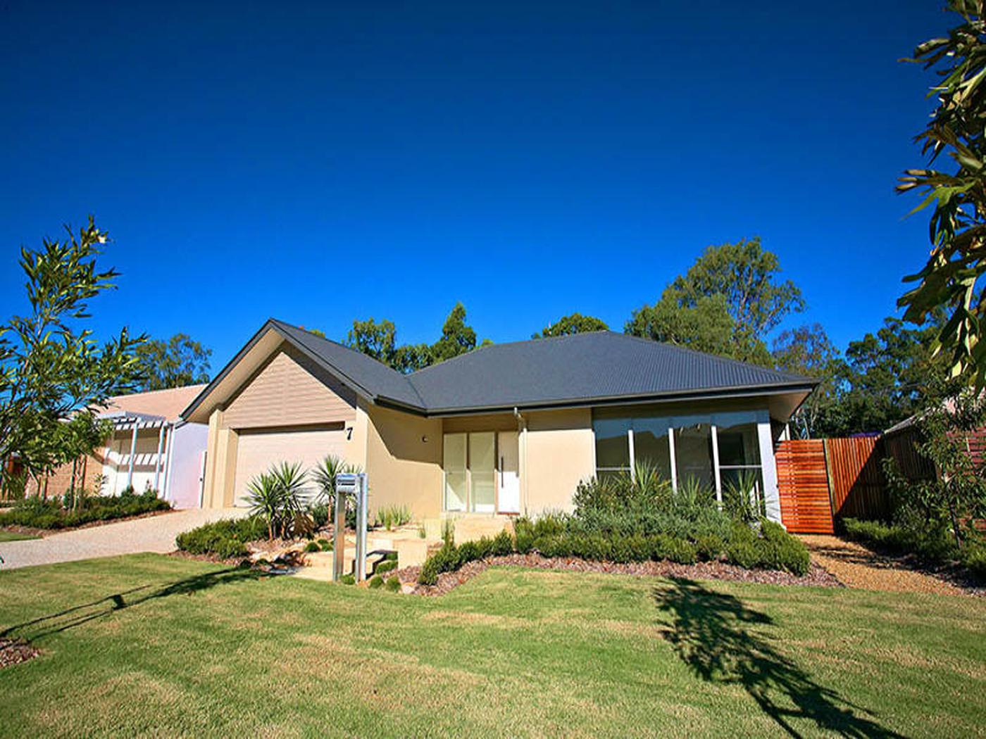 This property is not currently for sale or rent on https://brisbanerealestate.com.au