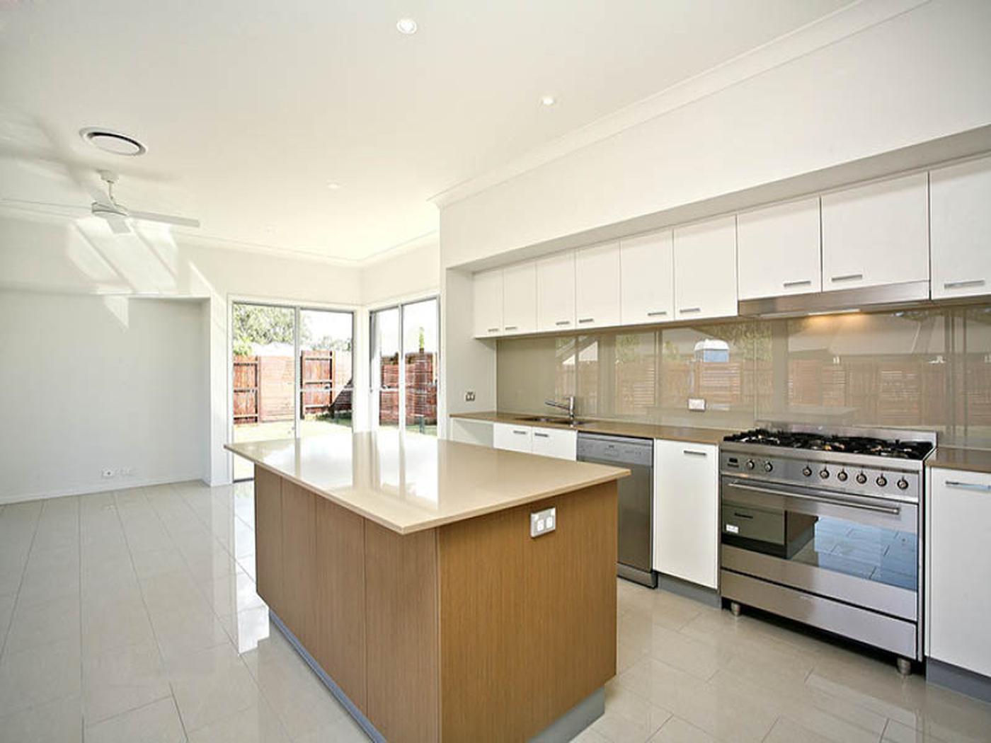 This property is not currently for sale or rent on https://brisbanerealestate.com.au