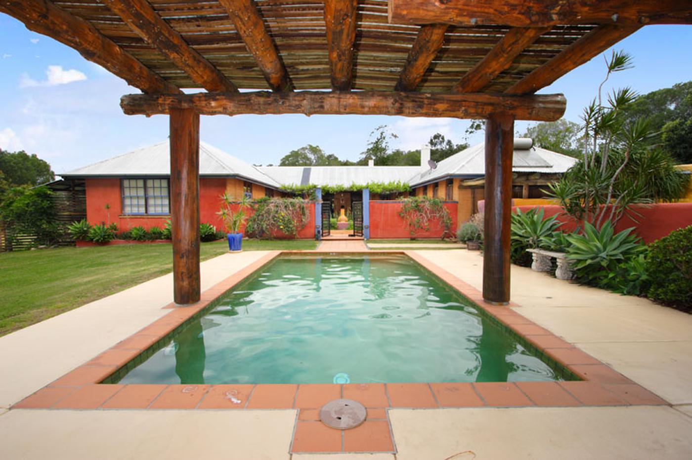 This property is not currently for sale or rent on https://brisbanerealestate.com.au