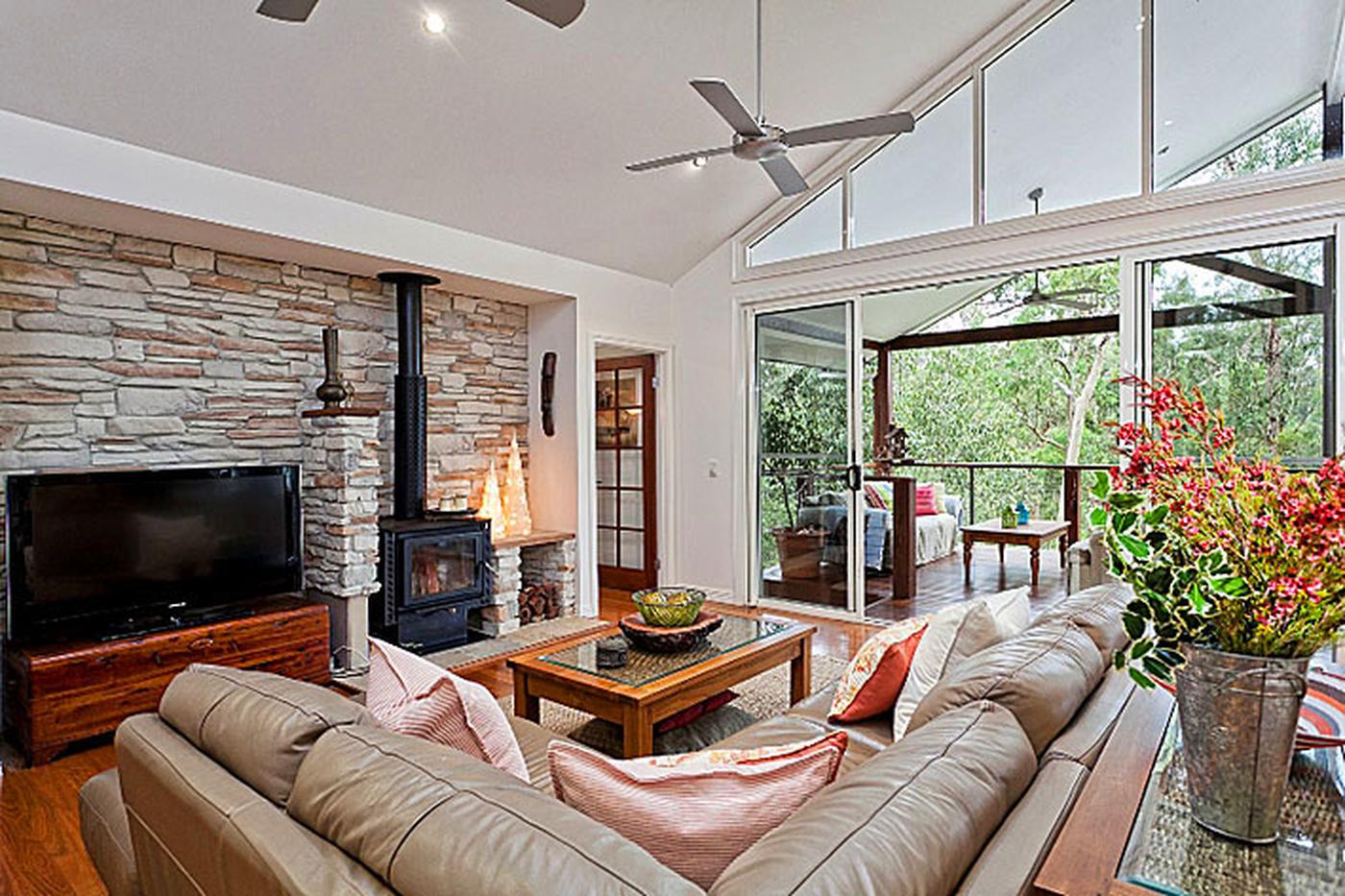 This property is not currently for sale or rent on https://brisbanerealestate.com.au