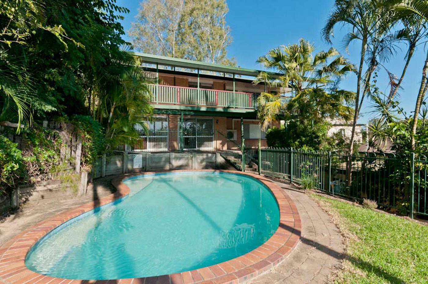 This property is not currently for sale or rent on https://brisbanerealestate.com.au