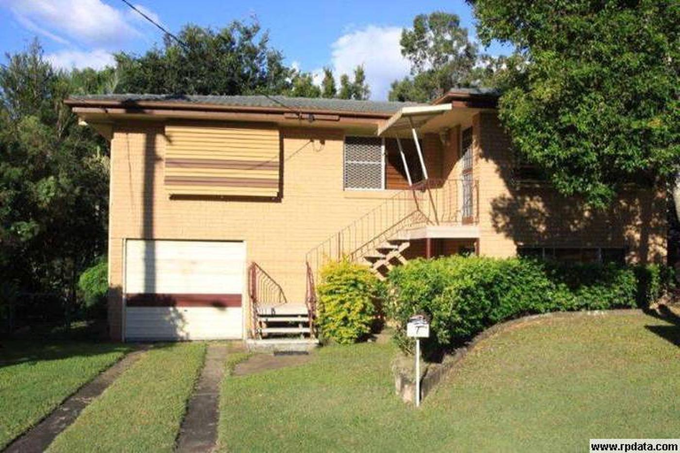 This property is not currently for sale or rent on https://brisbanerealestate.com.au
