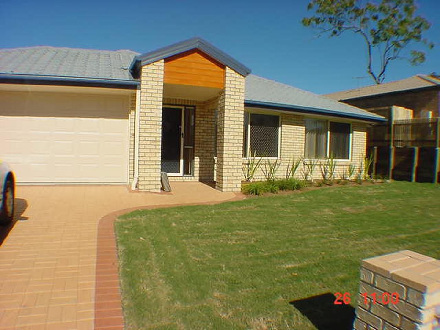 3 Parkside Pl
