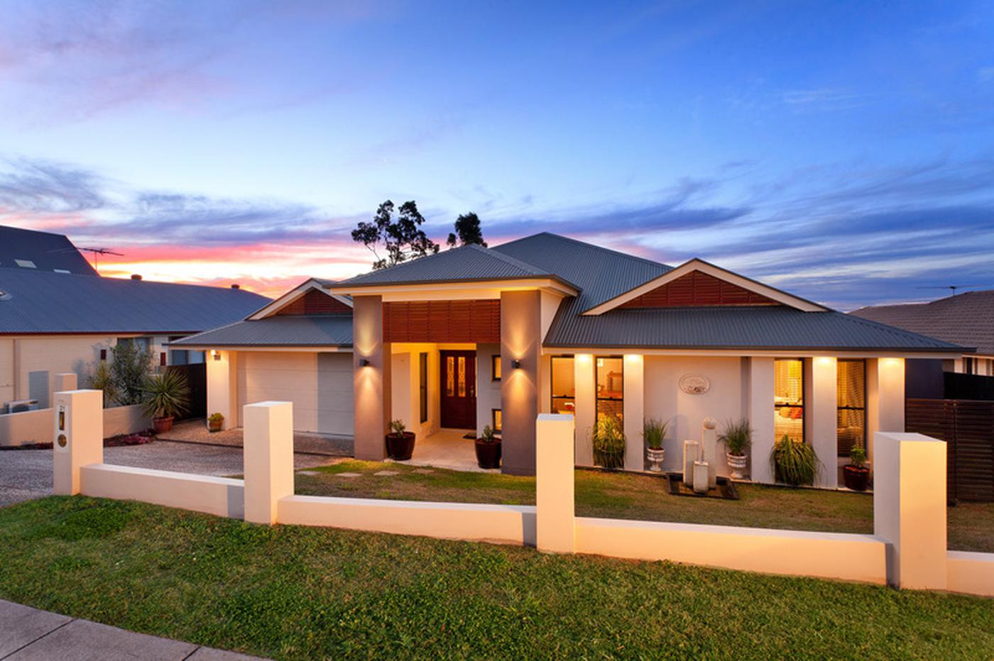21 Highlands Tce