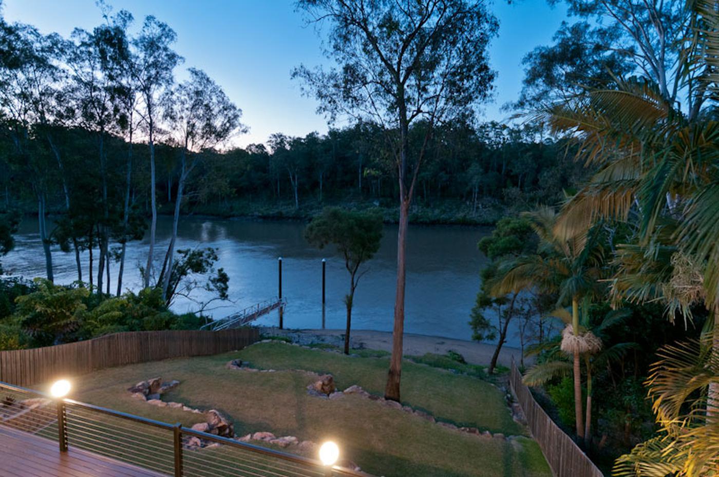This property is not currently for sale or rent on https://brisbanerealestate.com.au