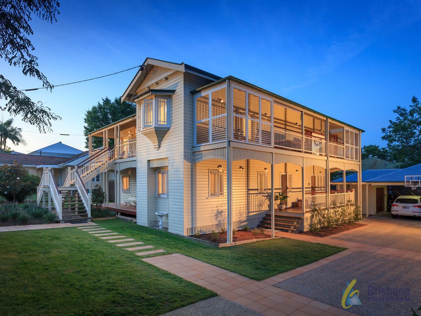11 Kew Rd