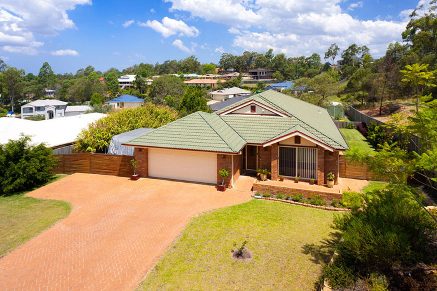 209 Gibson Crescent