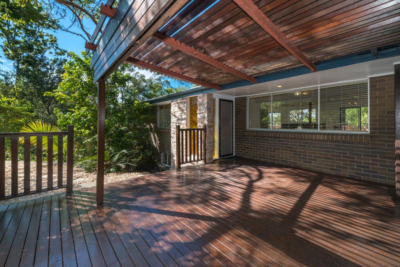 6 Neptune Street, CHAPEL HILL QLD 4069 House Sold