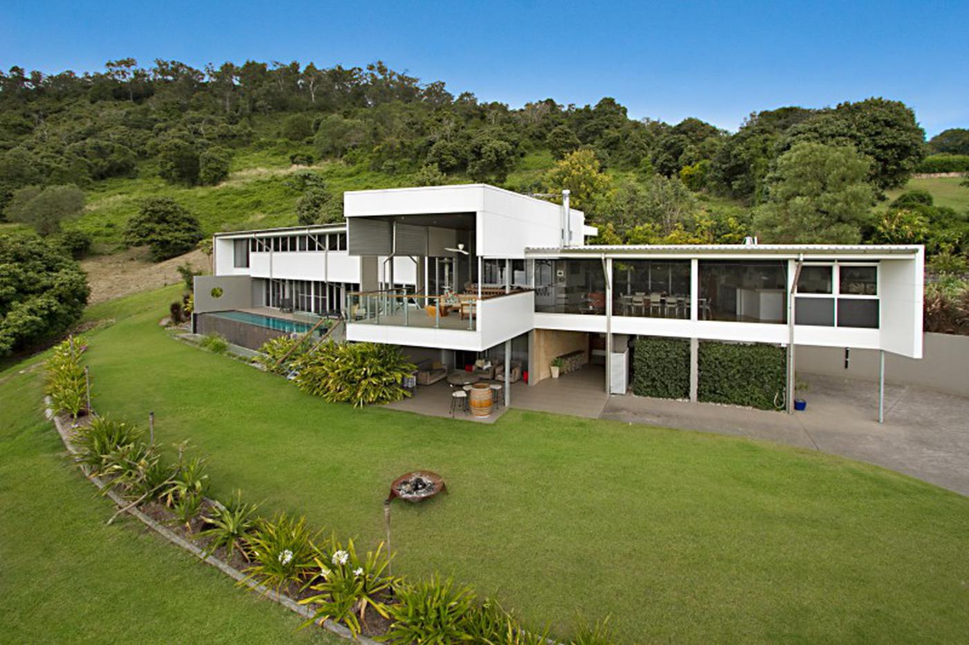 This property is not currently for sale or rent on https://brisbanerealestate.com.au